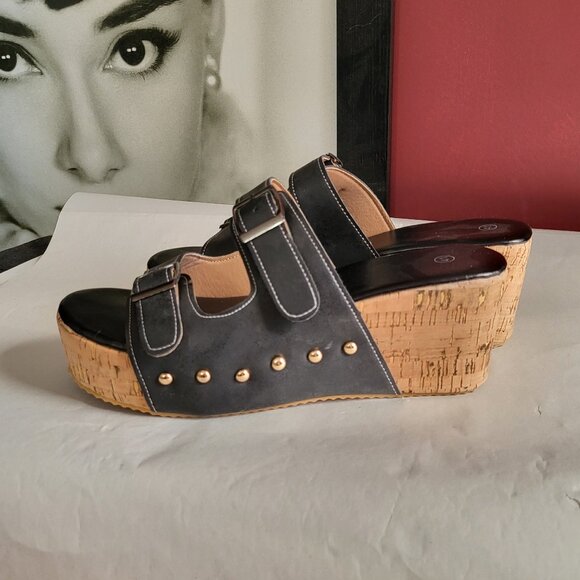 NWOT WOMANS CORK WEDGES SZ 9.5 - Picture 1 of 7